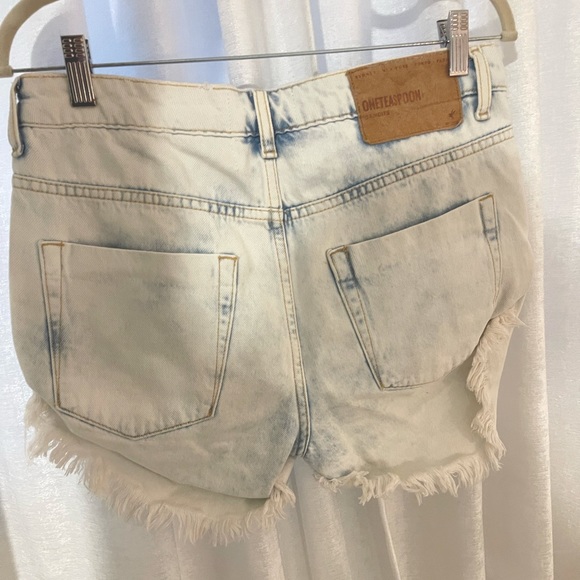 One-teaspoon shorts brand new never worn - Picture 2 of 3